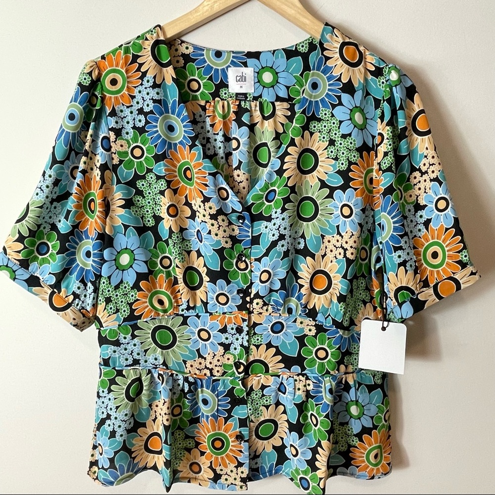 Cabi #5900 Happy Top Size M Summer 2021 - NO tag